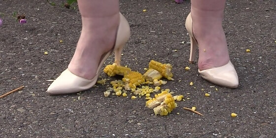 crush fetish thick legs in heels crushed the corn mercilessly