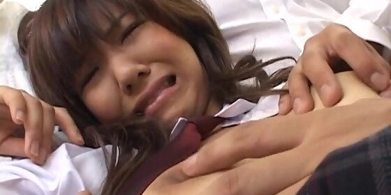 japanese school girl got her pussy played with dirty fingers