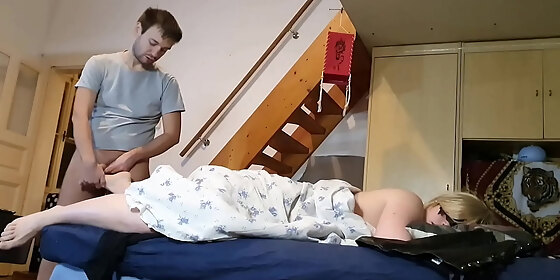 pervert stepson jerking off to his stepmother s feet secretly hd