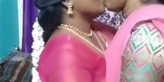 tamil aunties lesbian