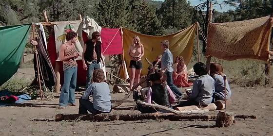 fugitive girls 1974