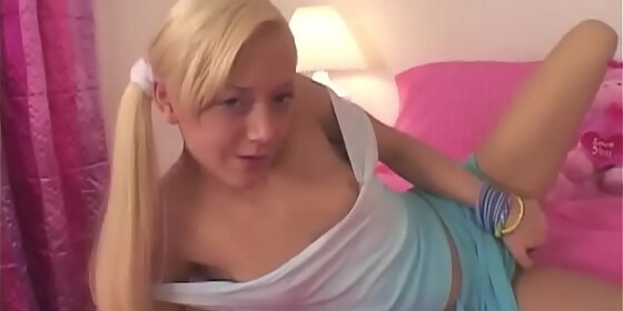 lil lexy rubbing and fingering solo