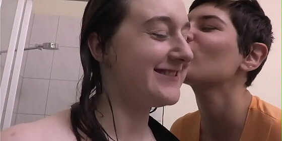 pussy licking lesbian australian