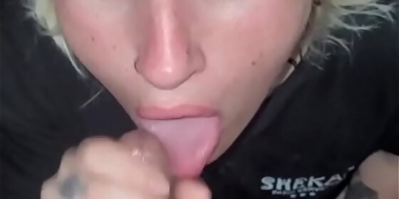 blonde cant stop sucking