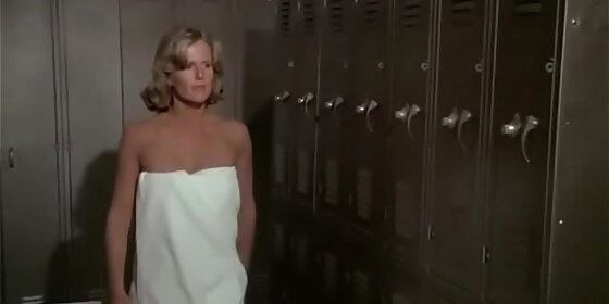 charlie s angels sexy towel girl